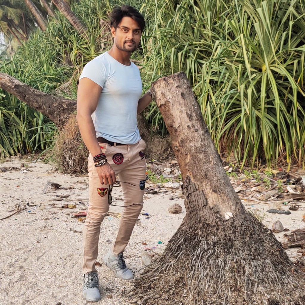 Manav Pardeshi beach portrait